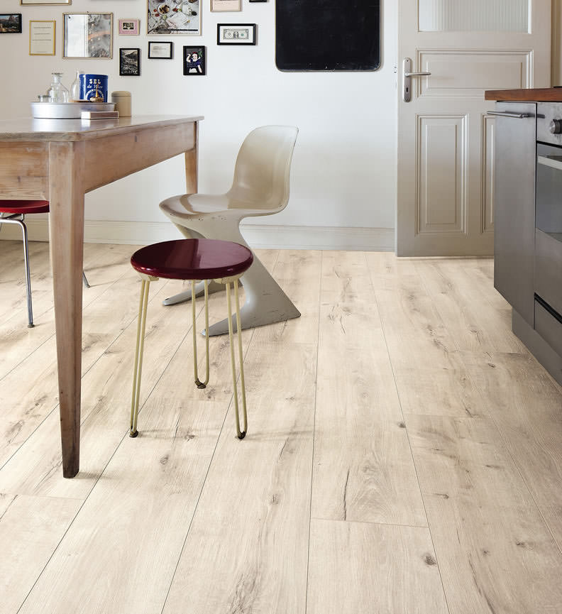 Laminat Campus 4V Eiche Luna 532784 Int01