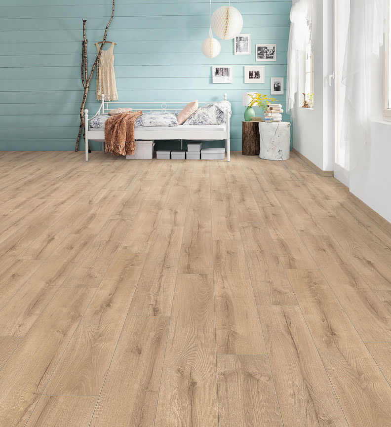 Laminat T75 LA 4V Eiche Verano  QV 2014