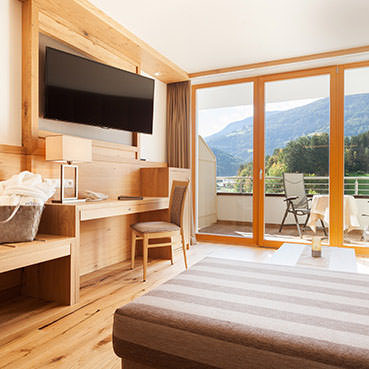 Modern alpine style featuring sophisticated Plank 1-Strips from HARO