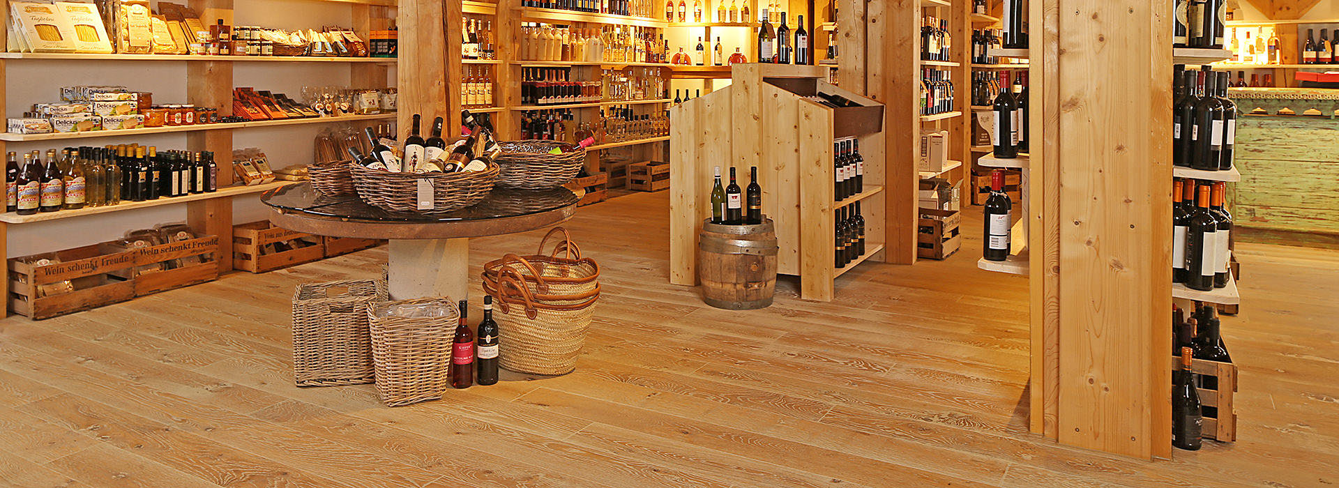 Old charm in brilliant new look - Traditional wine shop Wein & Co. is the ultimate experience Rothbucher's Da Vinci on HARO Parquet